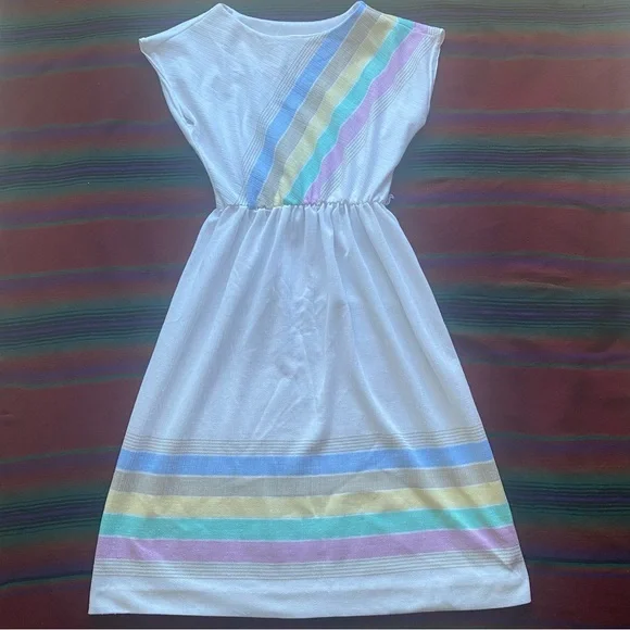 VTG Fashion Place polyester Union Made Dress! White with Pastels. USA. Size 10p. - Picture 7 of 15
